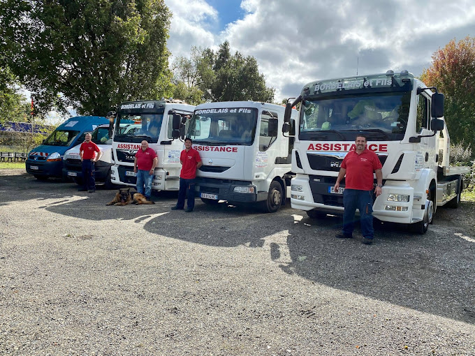 Aperçu des activités de la casse automobile GARAGE BORDELAIS ET FILS située à LIPOSTHEY (40410)